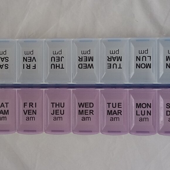 Pill storage container with divider for pills for whole week schedule. - Picture 1 of 3